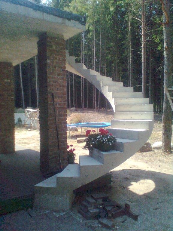 Sraigtiniai betoniniai laiptai
