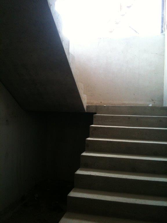 U-forma su lygia aikstele
