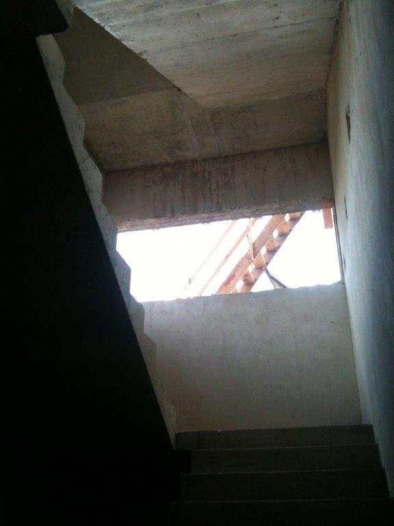 U-forma su lygia aikstele