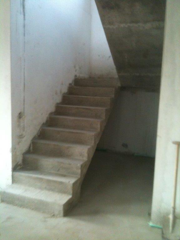 U-forma su lygia aikstele