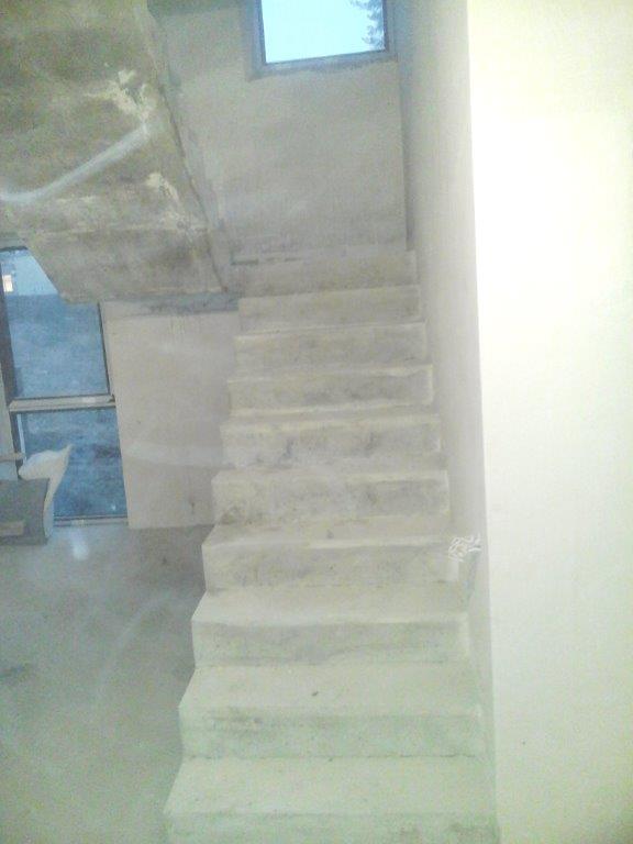U-forma su lygia aikstele